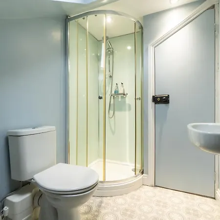 Homely And Modern Maisonette In Vibrant Lejlighed *