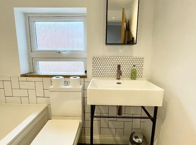 Modern Maisonette In Vibrant Bristol, Free Parking Appartamento Bristol