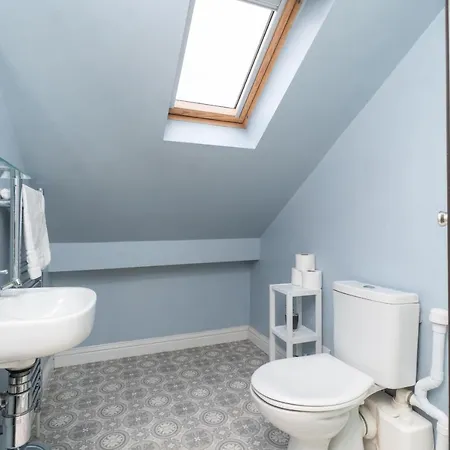 Modern Maisonette In Vibrant Bristol, Free Parking Apartment Bristol