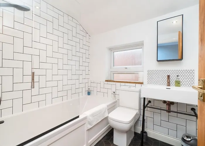 Modern Maisonette In Vibrant Bristol, Free Parking * Bristol