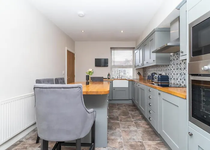 Modern Maisonette In Vibrant Bristol, Free Parking Daire *