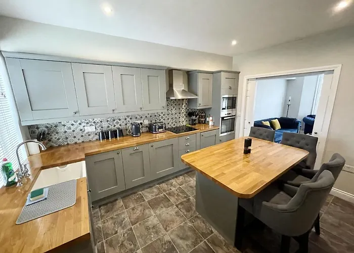 Daire Modern Maisonette In Vibrant Bristol, Free Parking Bristol