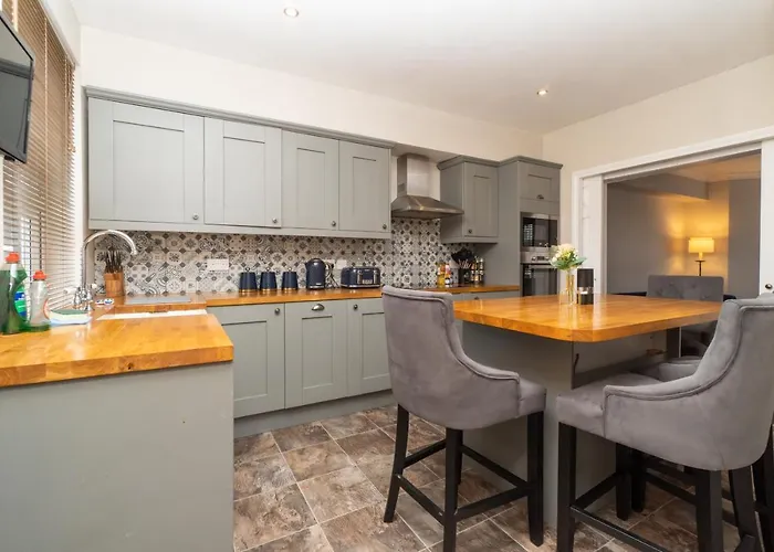 Daire Modern Maisonette In Vibrant Bristol, Free Parking