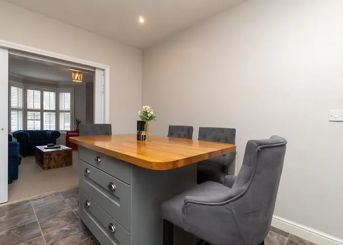 شقة Modern Maisonette In Vibrant Bristol, Free Parking بريستول