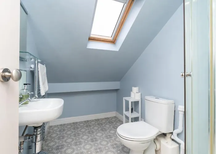 Modern Maisonette In Vibrant Bristol, Free Parking Daire Bristol