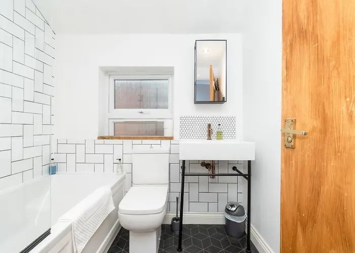 Modern Maisonette In Vibrant Bristol, Free Parking Daire *