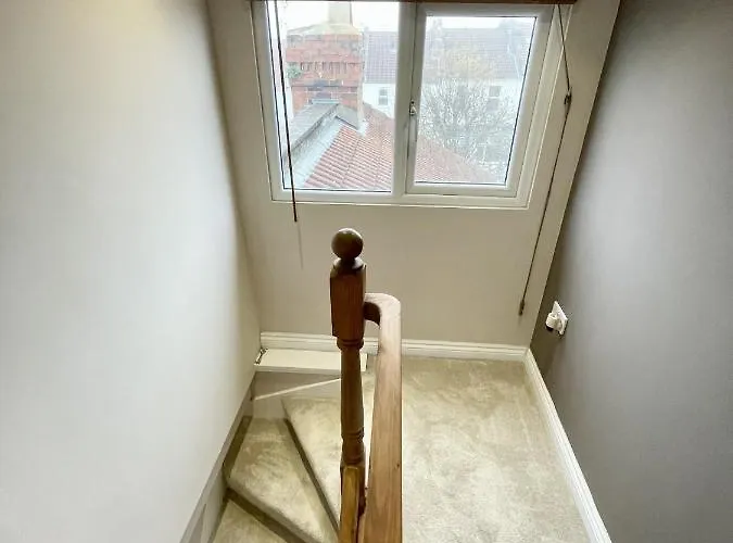 Modern Maisonette In Vibrant Bristol, Free Parking Daire